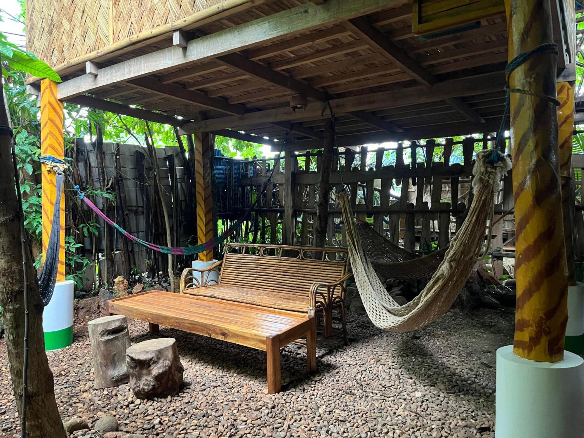 Bamboo Nest Hotel Puerto Princesa Buitenkant foto